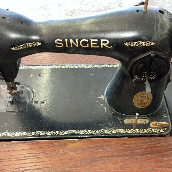alte Singer-Nähmaschine – Bild 2